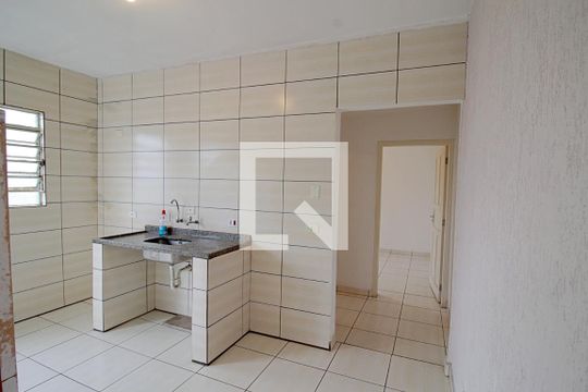 Cozinha  de casa para alugar com 1 quarto, 40m² em Jardim Clementino, Taboão da Serra