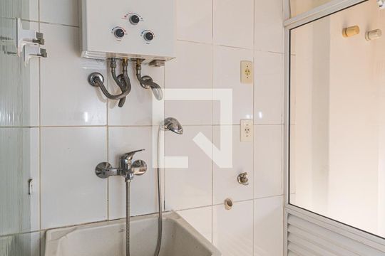 Cozinha e Área de Serviço de apartamento à venda com 3 quartos, 118m² em Petrópolis, Porto Alegre
