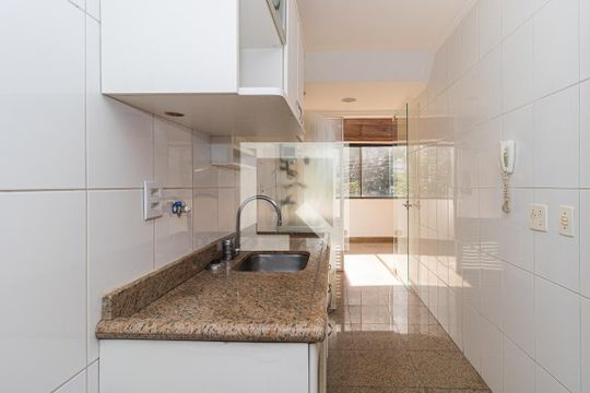 Cozinha e Área de Serviço de apartamento à venda com 3 quartos, 118m² em Petrópolis, Porto Alegre