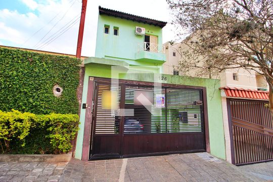Fachada de casa à venda com 3 quartos, 200m² em Vila Alto de Santo Andre, Santo André
