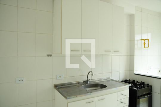 Cozinha de apartamento para alugar com 2 quartos, 52m² em Parque Frondoso, Cotia