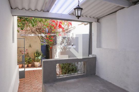 Sacada do Quarto 2 de casa à venda com 3 quartos, 200m² em Pacaembu, São Paulo