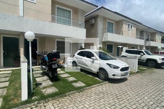 Garagem de casa para alugar com 3 quartos, 680000m² em Jardim das Margaridas, Salvador