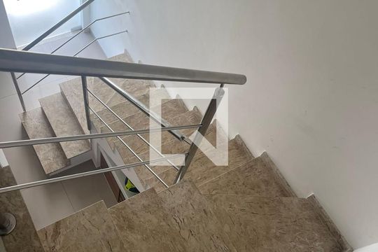 Hall de entrada de casa para alugar com 3 quartos, 680000m² em Jardim das Margaridas, Salvador