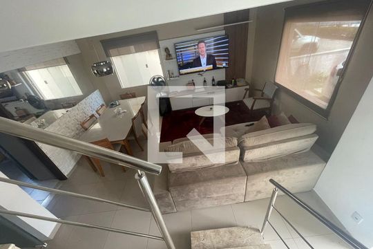 Sala de casa para alugar com 3 quartos, 680000m² em Jardim das Margaridas, Salvador