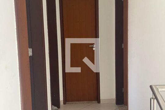 Hall de entrada de casa para alugar com 3 quartos, 680000m² em Jardim das Margaridas, Salvador
