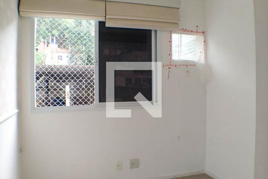 Quarto de apartamento à venda com 2 quartos, 70m² em Santa Rosa, Niterói