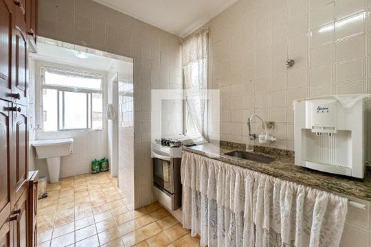 Cozinha de apartamento para alugar com 3 quartos, 119m² em Balneario Cidade Atlantica, Guarujá