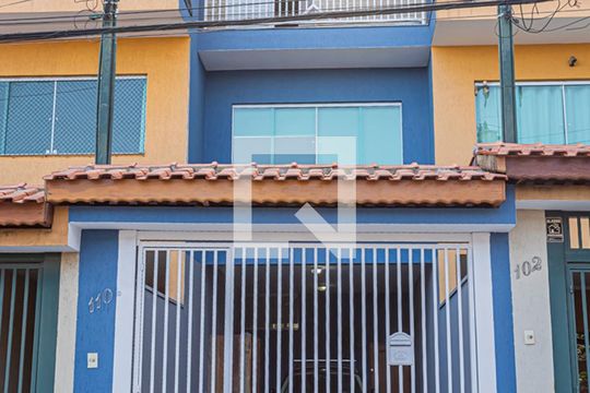 Fachada de casa à venda com 3 quartos, 240m² em Vila Primavera, São Paulo