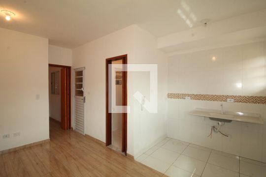 Sala/Cozinha de apartamento à venda com 1 quarto, 27m² em Vila Araguaia, São Paulo