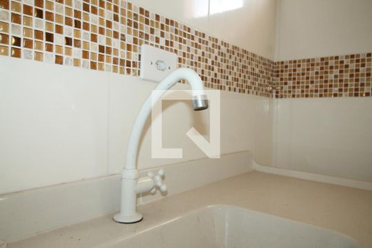 Sala/Cozinha de apartamento à venda com 1 quarto, 27m² em Vila Araguaia, São Paulo