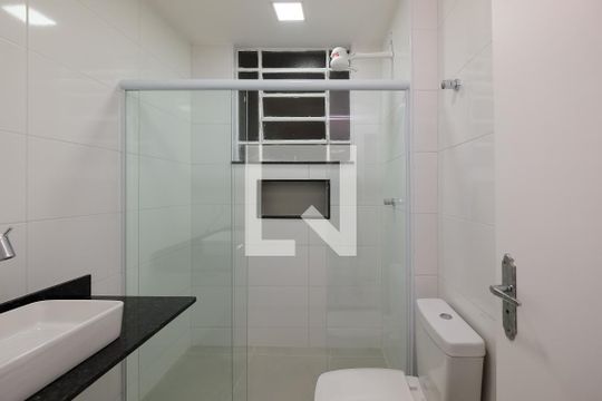 Banheiro Corredor de apartamento à venda com 2 quartos, 80m² em Maracanã, Rio de Janeiro