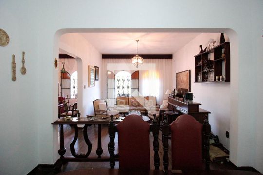Sala de Jantar de casa à venda com 3 quartos, 284m² em Sumaré, São Paulo