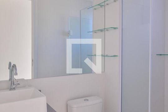 Banheiro de apartamento para alugar com 2 quartos, 41m² em Cambuci, São Paulo