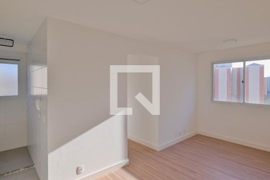 Apartamento para alugar com 2 quartos, 41m² em Cambuci, São Paulo