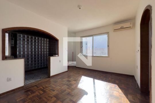 Apartamento à venda com 3 quartos, 78m² em Santana, Porto Alegre