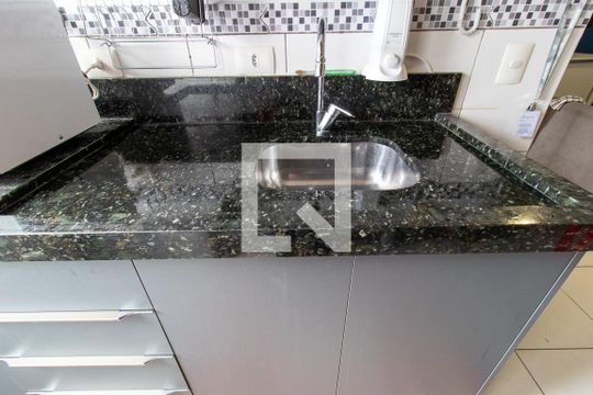 Detalhe da cozinha de apartamento para alugar com 1 quarto, 31m² em Prado Velho, Curitiba