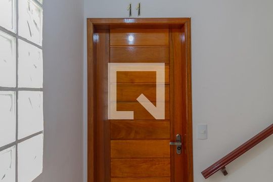 Entrada  de apartamento à venda com 2 quartos, 40m² em Jardim Helena, São Paulo