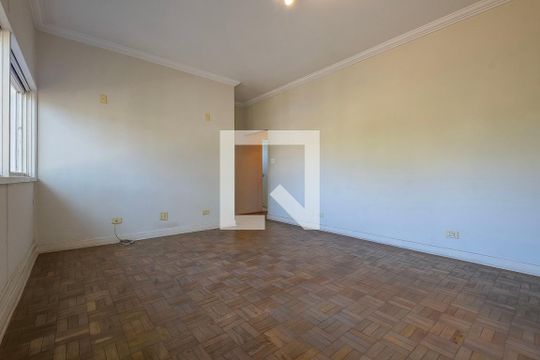 Suíte de casa à venda com 4 quartos, 250m² em Jardim das Bandeiras, São Paulo