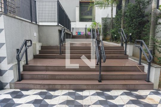 Área comum - Piscina de kitnet/studio para alugar com 1 quarto, 50m² em Bela Vista, São Paulo