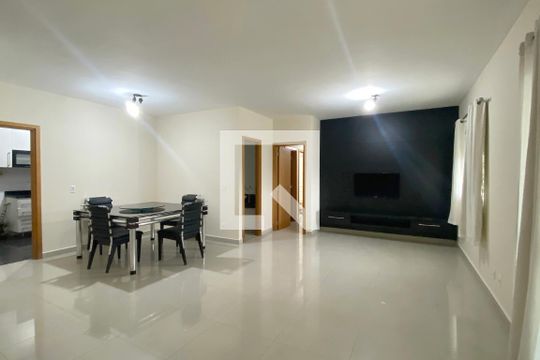Apartamento para alugar com 3 quartos, 133m² em Tamboré, Santana de Parnaíba