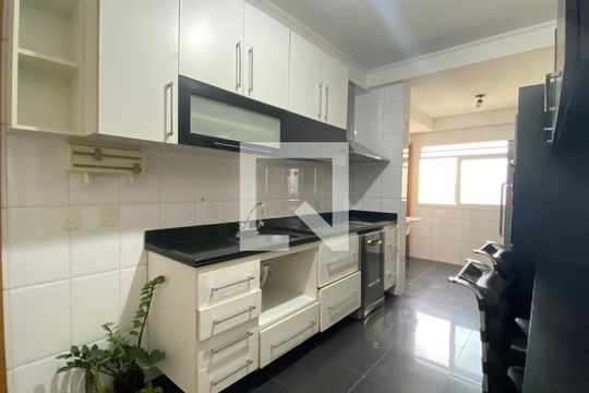 Cozinha de apartamento para alugar com 3 quartos, 133m² em Tamboré, Santana de Parnaíba