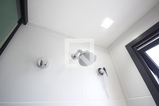 Banheiro de kitnet/studio para alugar com 1 quarto, 28m² em Vila Mariana, São Paulo
