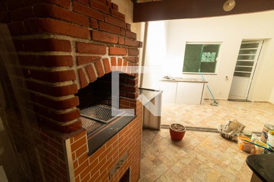 Churrasqueira de casa à venda com 3 quartos, 150m² em Jardim Brasília (zona Leste), São Paulo