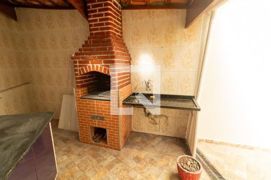 Churrasqueira de casa à venda com 3 quartos, 150m² em Jardim Brasília (zona Leste), São Paulo