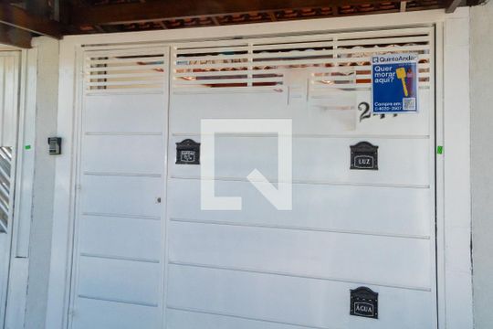Fachada de casa à venda com 3 quartos, 150m² em Jardim Brasília (zona Leste), São Paulo