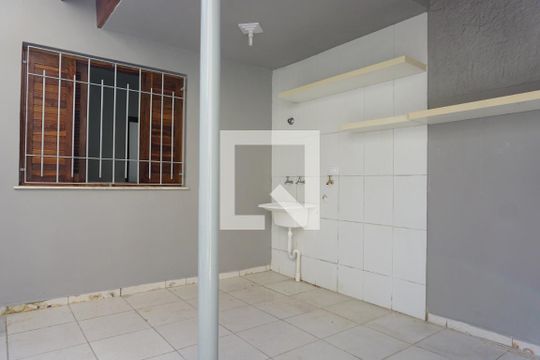 Quintal de casa à venda com 2 quartos, 125m² em Jardim Ester, São Paulo