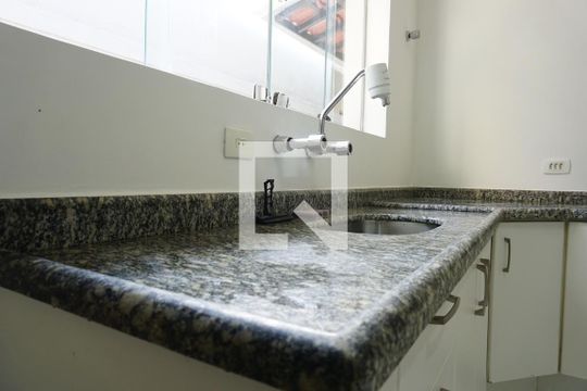 Cozinha de casa à venda com 2 quartos, 125m² em Jardim Ester, São Paulo