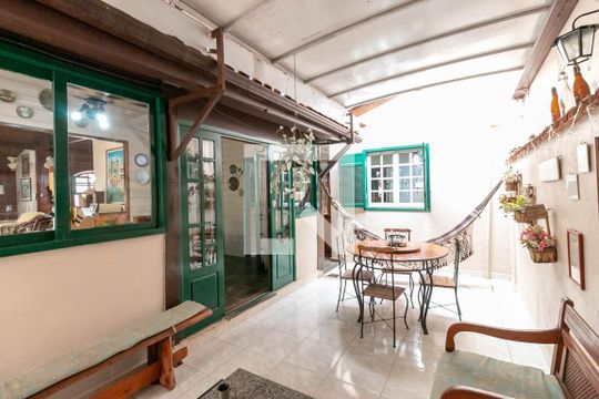 Varanda de casa à venda com 4 quartos, 209m² em Belvedere, Belo Horizonte