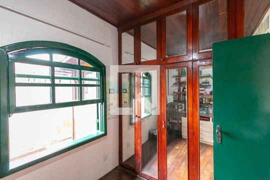 Quarto 1 de casa à venda com 4 quartos, 209m² em Belvedere, Belo Horizonte