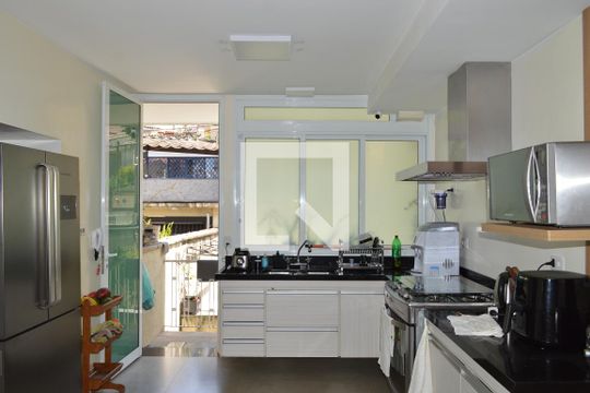 Cozinha de casa à venda com 5 quartos, 350m² em Vila Mariana, São Paulo