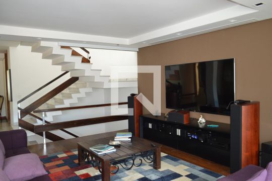 Sala de casa à venda com 5 quartos, 350m² em Vila Mariana, São Paulo