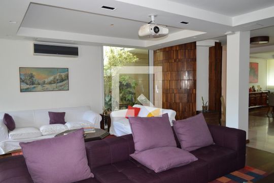 Sala de casa à venda com 5 quartos, 350m² em Vila Mariana, São Paulo