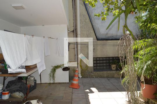 Quintal de casa à venda com 5 quartos, 350m² em Vila Mariana, São Paulo