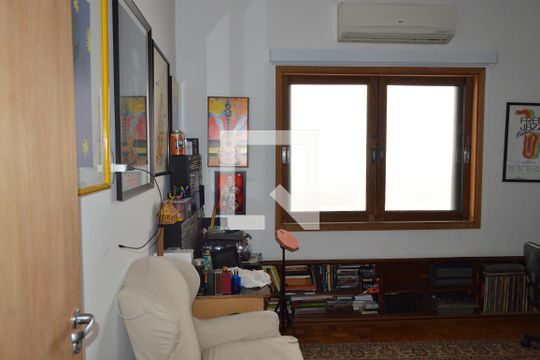 Quarto de casa à venda com 5 quartos, 350m² em Vila Mariana, São Paulo