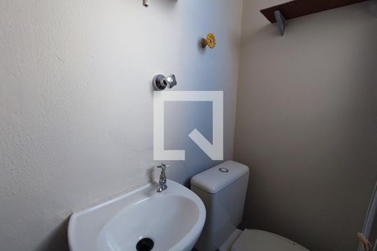 Banheiro Social de apartamento para alugar com 2 quartos, 60m² em Vila Progresso, Campinas