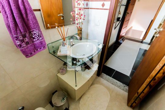 Pia de casa à venda com 3 quartos, 310m² em Vila Camilopolis, Santo André
