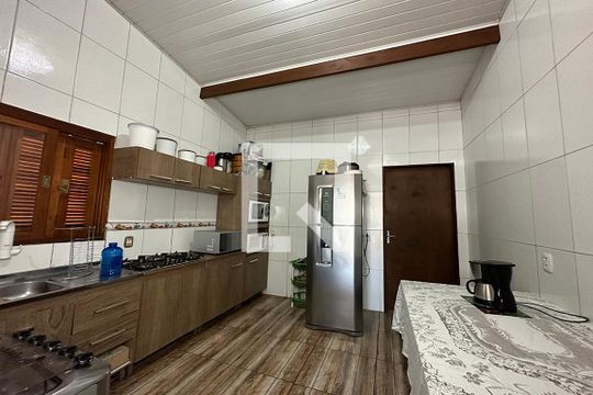 Cozinha de casa à venda com 3 quartos, 118m² em Campina, São Leopoldo