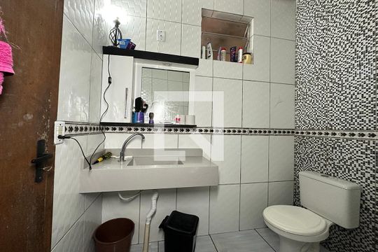 Banheiro de casa à venda com 3 quartos, 118m² em Campina, São Leopoldo