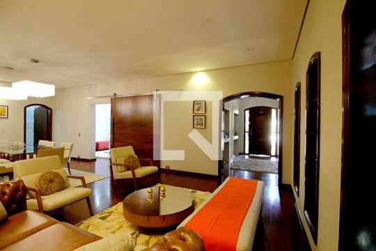 Sala de casa para alugar com 4 quartos, 450m² em Jardim Lar Sao Paulo, São Paulo