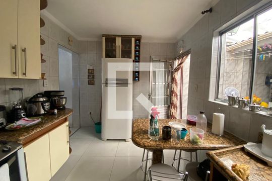 Cozinha de casa à venda com 2 quartos, 80m² em Jardim Ponte Rasa, São Paulo
