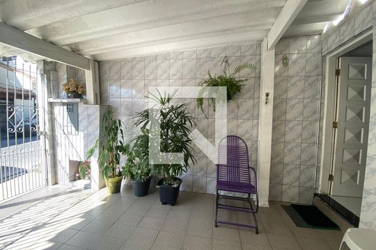 Garagem de casa à venda com 2 quartos, 80m² em Jardim Ponte Rasa, São Paulo