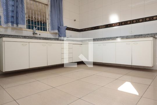 Cozinha - Armários de casa para alugar com 3 quartos, 552m² em Parque Continental I, Guarulhos