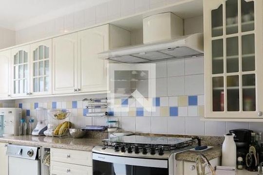 Casa para alugar com 4 quartos, 440m² em Loteamento Arboreto dos Jequitibas (Sousas), Campinas