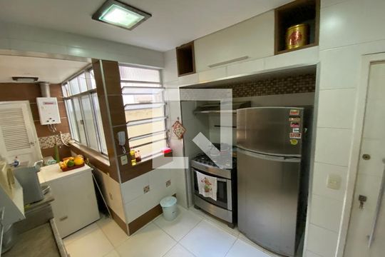 Cozinha e Área de Serviço de apartamento à venda com 3 quartos, 110m² em Leme, Rio de Janeiro