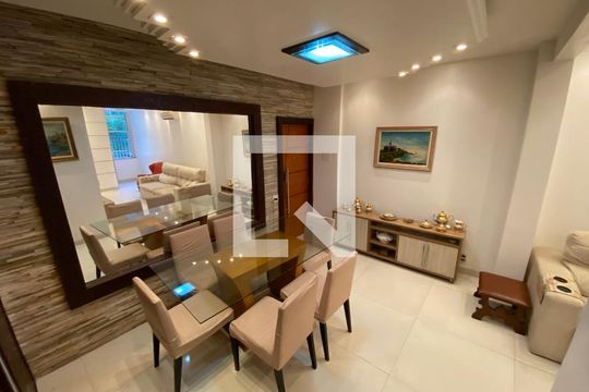 Sala de apartamento para alugar com 3 quartos, 110m² em Leme, Rio de Janeiro